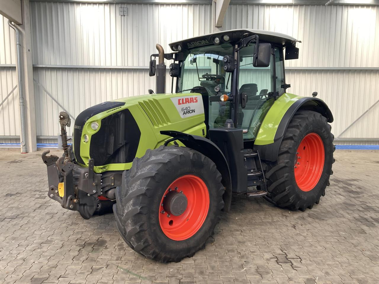 CLAAS Arion 640 - Трактор: фото 1 CLAAS Arion 640 - Трактор: фото 1