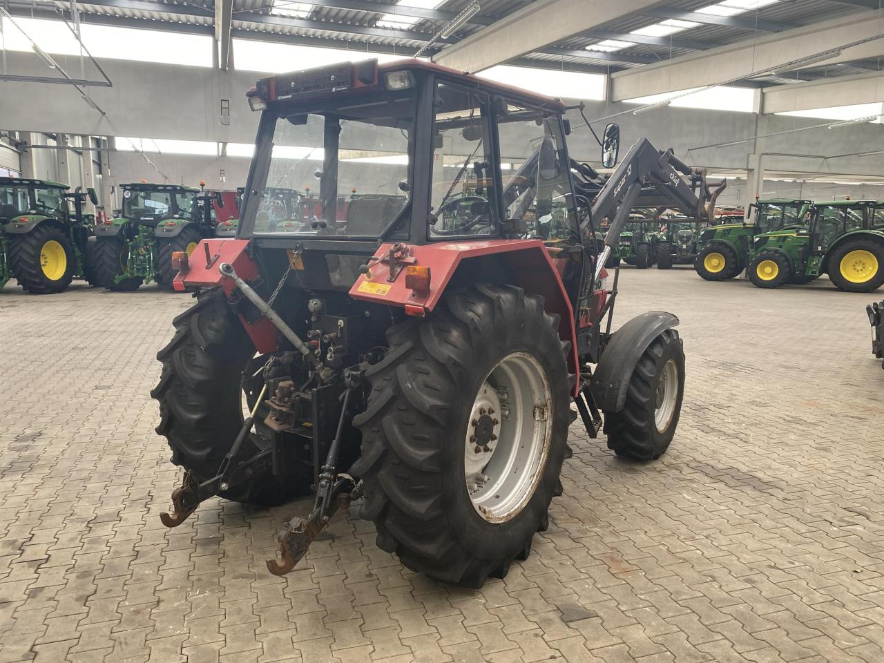 Case-IH 3230 - Трактор: фото 4 Case-IH 3230 - Трактор: фото 4
