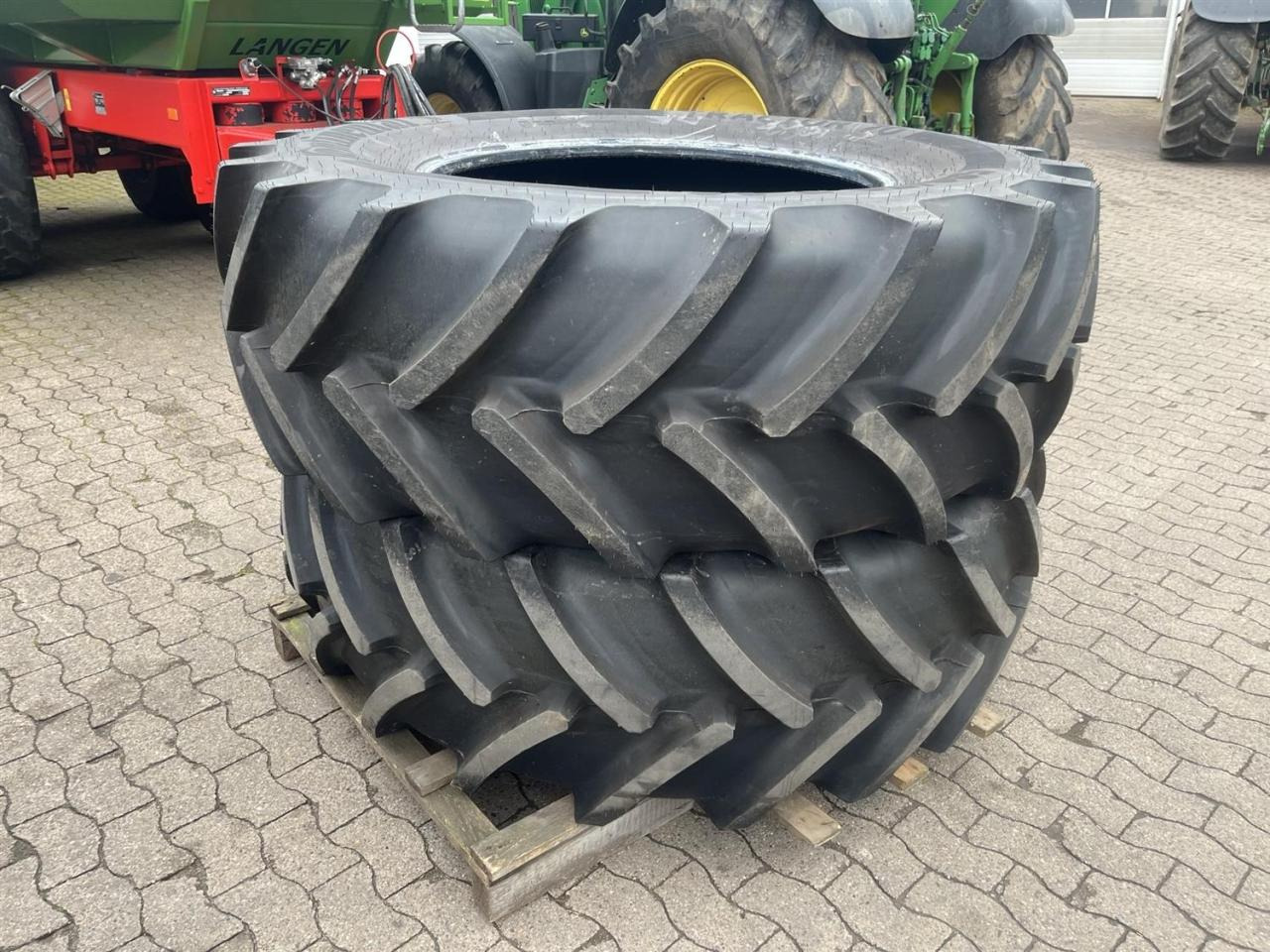 Continental 580/70R38 - Шина для Сельскохозяйственной техники: фото 1 Continental 580/70R38 - Шина для Сельскохозяйственной техники: фото 1