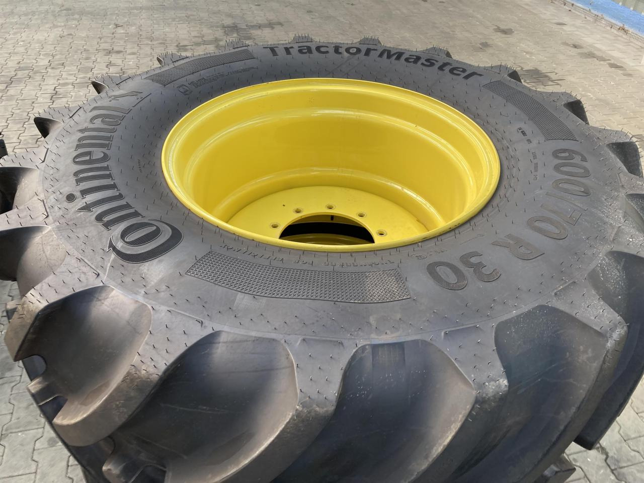 Continental 600/70R30 - Шина для Сельскохозяйственной техники: фото 3 Continental 600/70R30 - Шина для Сельскохозяйственной техники: фото 3