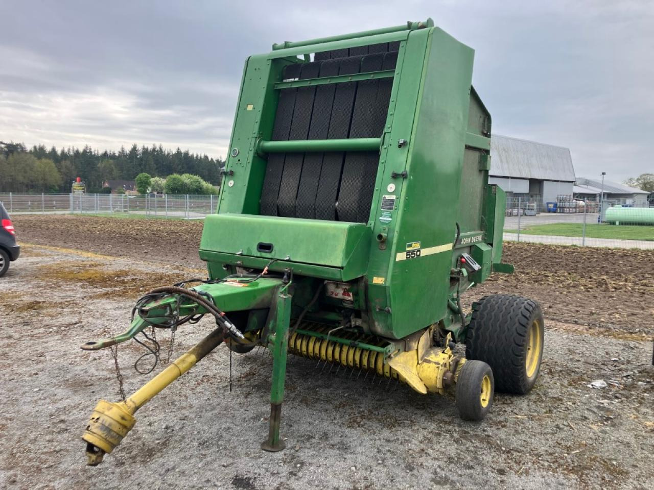 Пресс-подборщик рулонный John Deere 550: фото 1
