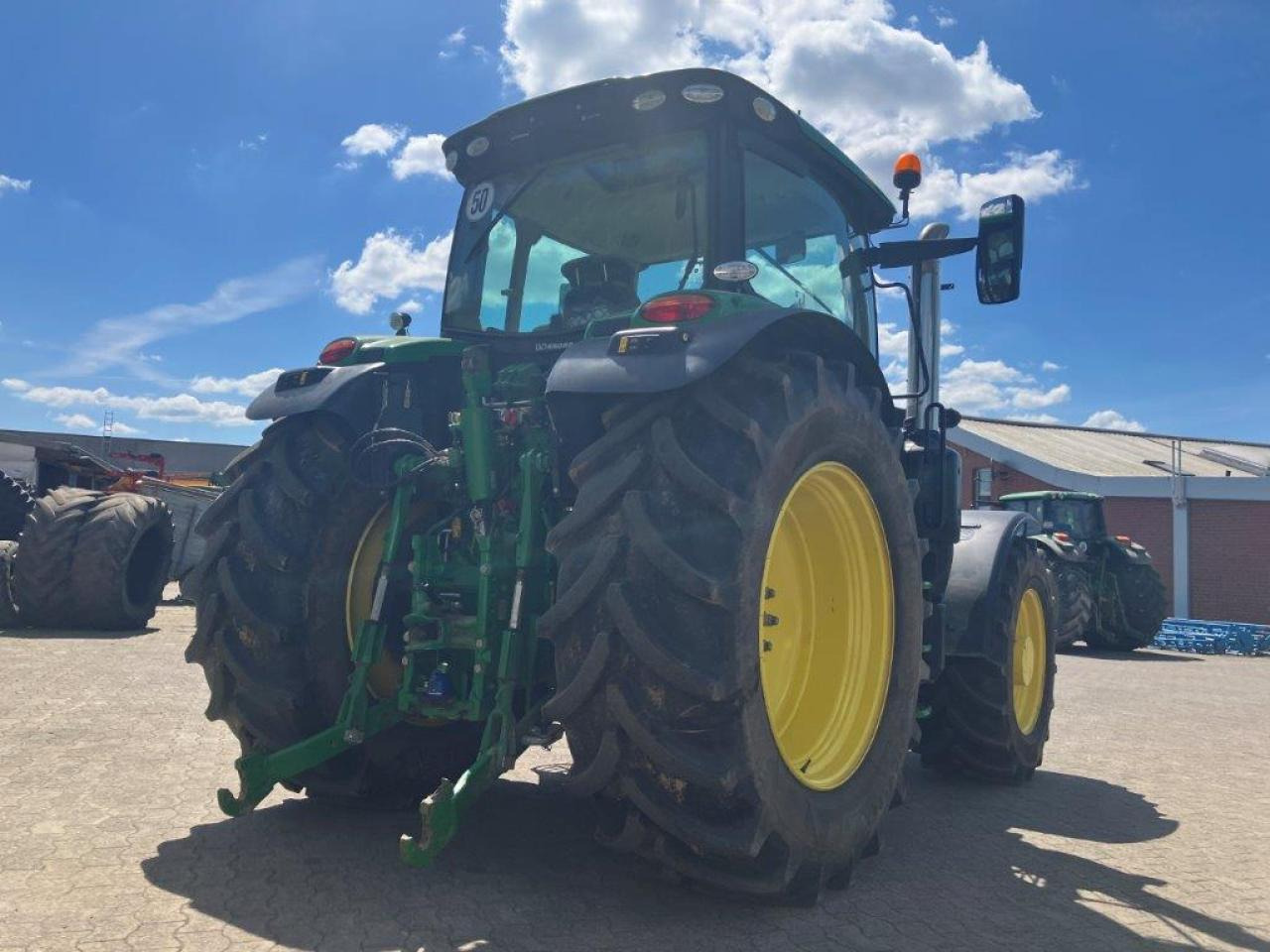 John Deere 6145R - Трактор: фото 4 John Deere 6145R - Трактор: фото 4