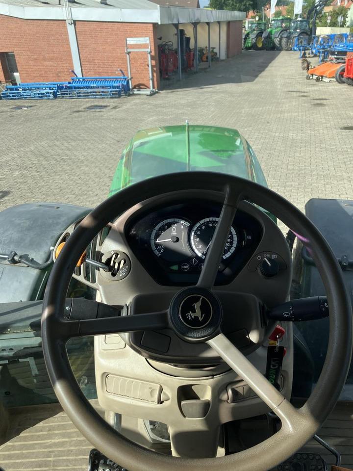 Трактор John Deere 6155R: фото 9