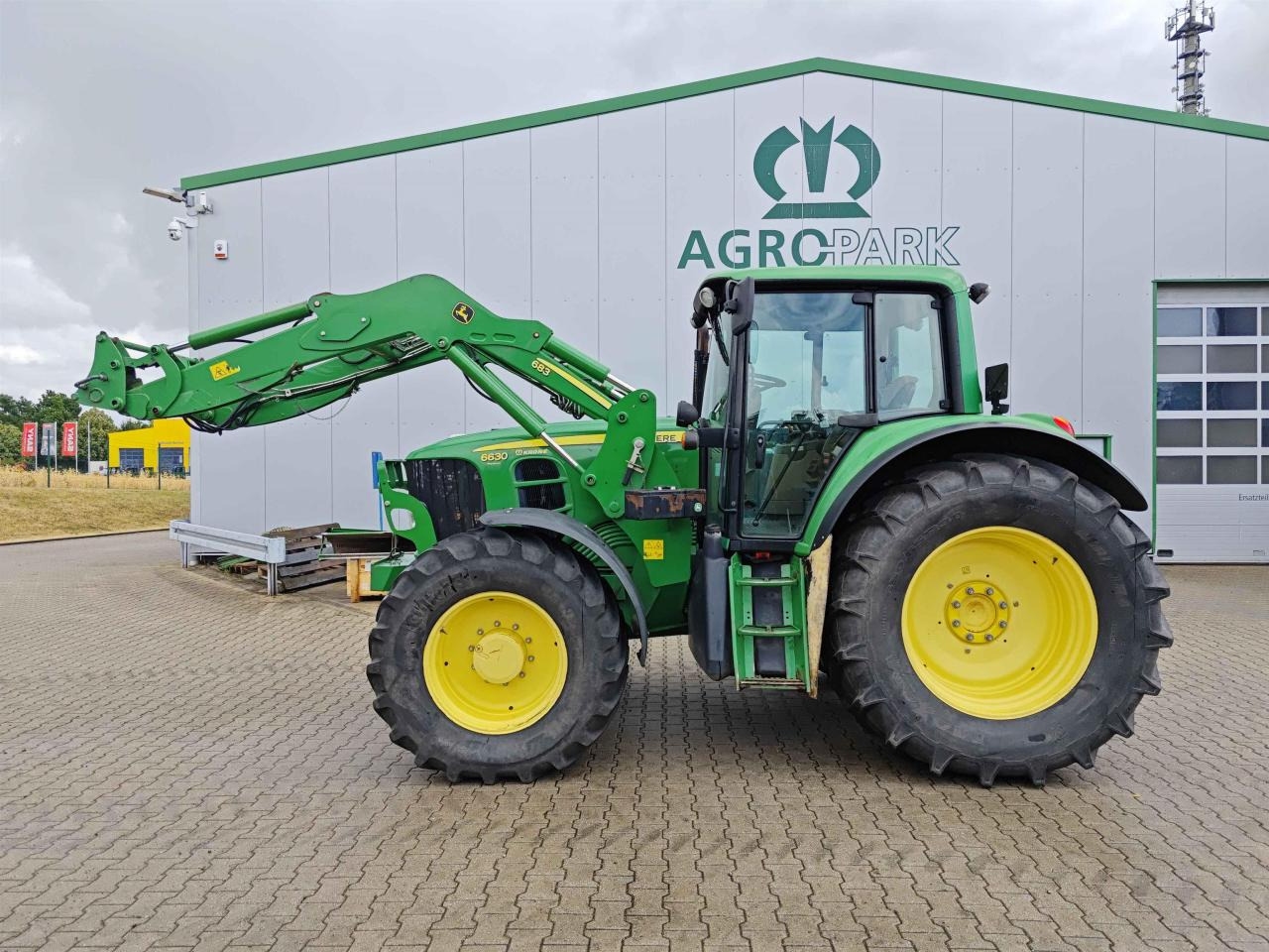 John Deere 6630 PREMIUM - Трактор: фото 2 John Deere 6630 PREMIUM - Трактор: фото 2
