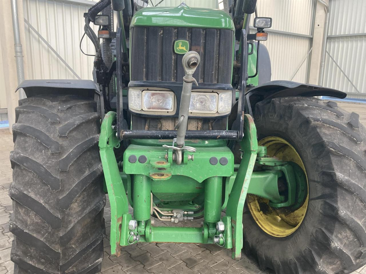 John Deere 6830 Plus - Трактор: фото 4 John Deere 6830 Plus - Трактор: фото 4