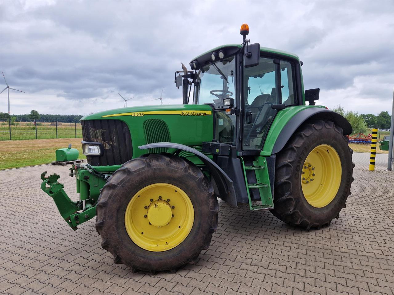John Deere 6920 - Трактор: фото 1 John Deere 6920 - Трактор: фото 1
