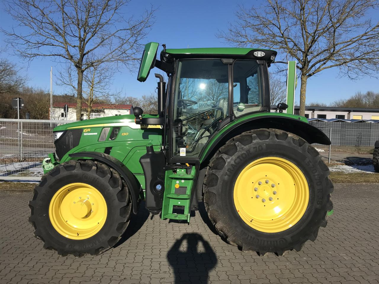 John Deere 6R 130 - Трактор: фото 3 John Deere 6R 130 - Трактор: фото 3