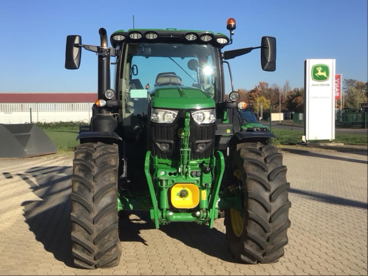 John Deere 6R 155 - Трактор: фото 3 John Deere 6R 155 - Трактор: фото 3