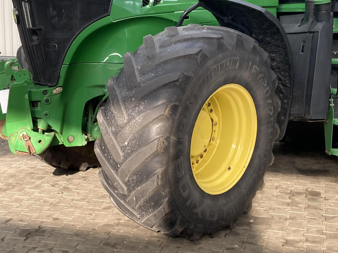 John Deere 7260R - Трактор: фото 2 John Deere 7260R - Трактор: фото 2