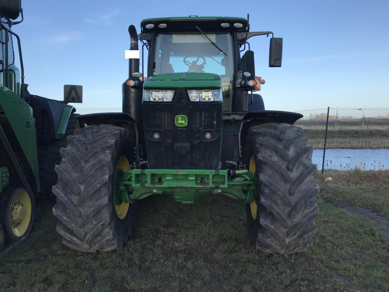 John Deere 7310R - Трактор: фото 3 John Deere 7310R - Трактор: фото 3