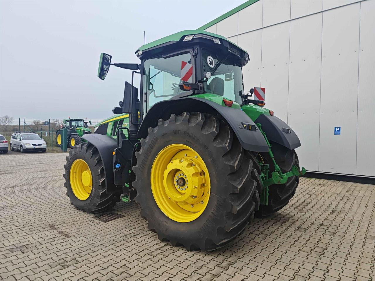 John Deere 7R 330 - Трактор: фото 5 John Deere 7R 330 - Трактор: фото 5