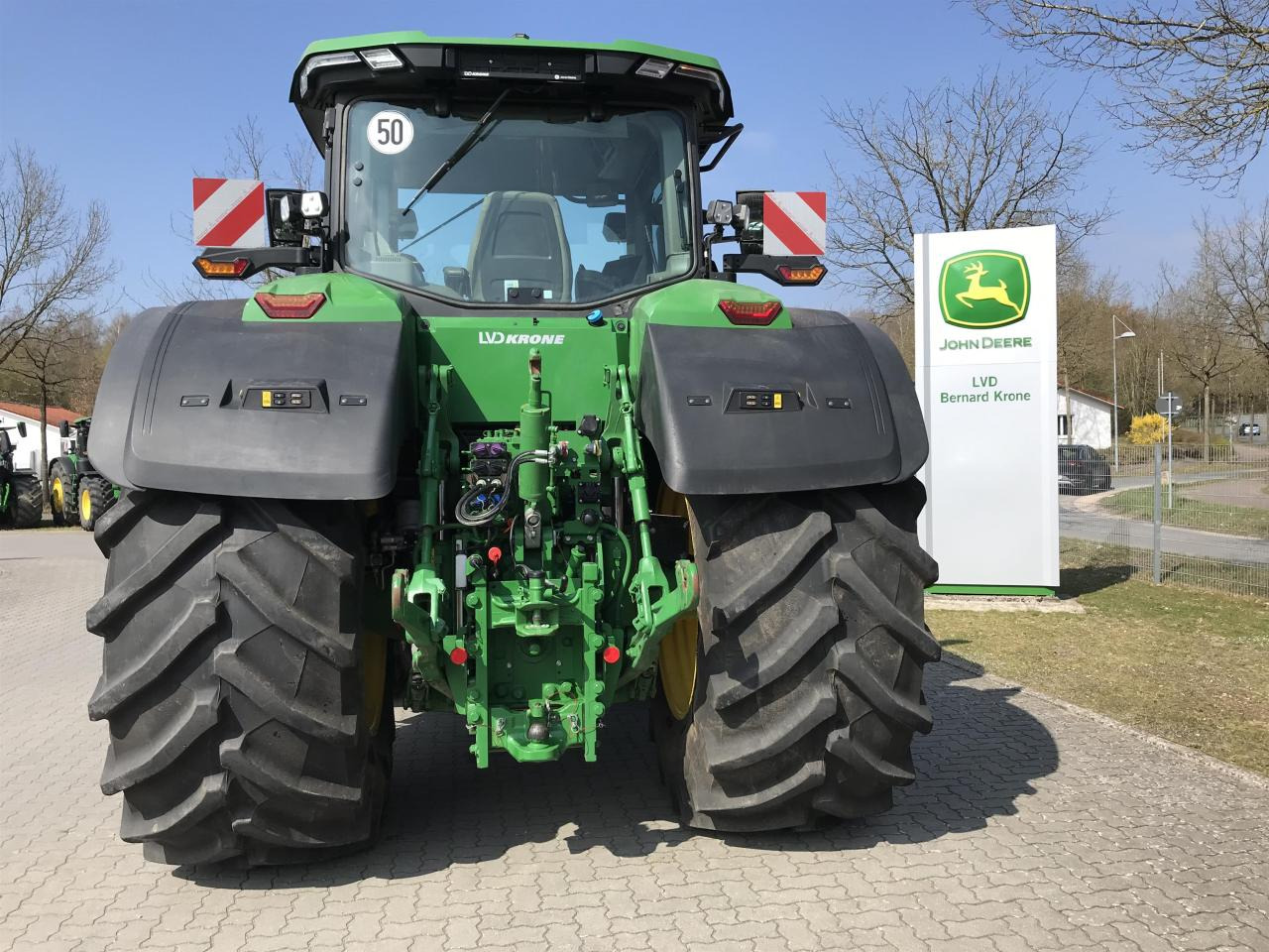 John Deere 7R 330 - Трактор: фото 5 John Deere 7R 330 - Трактор: фото 5