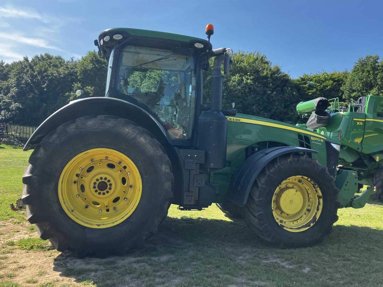 John Deere 8370R - Трактор: фото 2 John Deere 8370R - Трактор: фото 2
