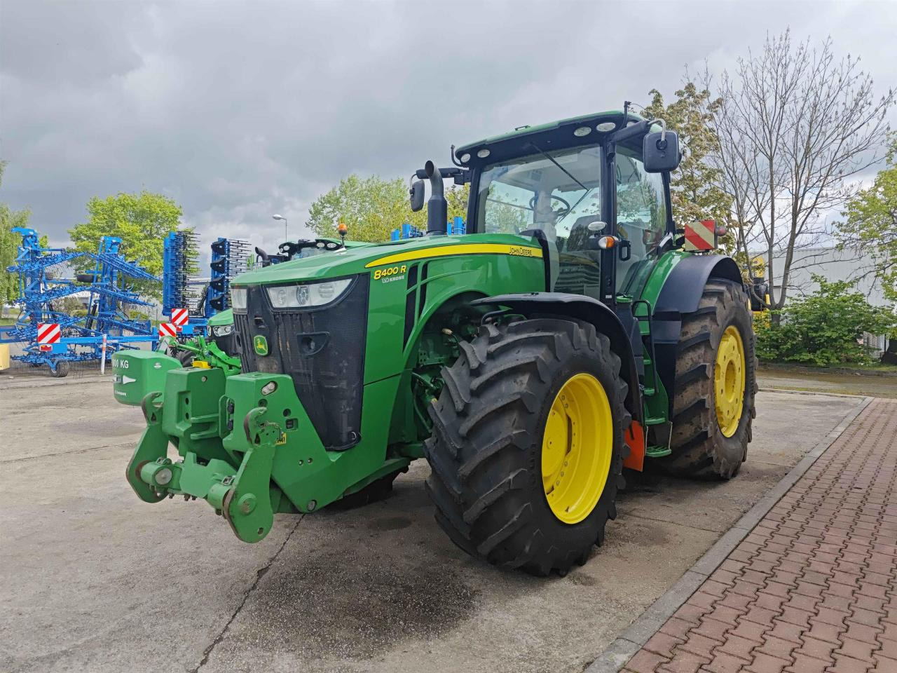John Deere 8400R - Трактор: фото 2 John Deere 8400R - Трактор: фото 2