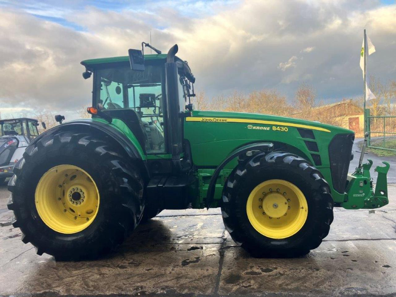 John Deere 8430 - Трактор: фото 5 John Deere 8430 - Трактор: фото 5