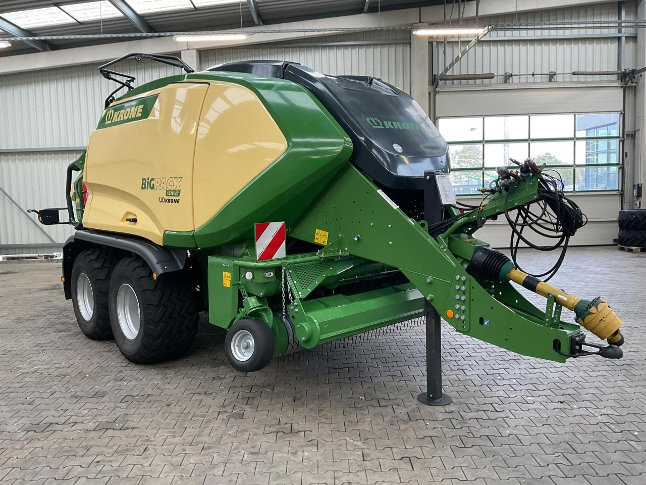 Krone Big Pack 1270 VC - Пресс-подборщик тюковый: фото 2 Krone Big Pack 1270 VC - Пресс-подборщик тюковый: фото 2