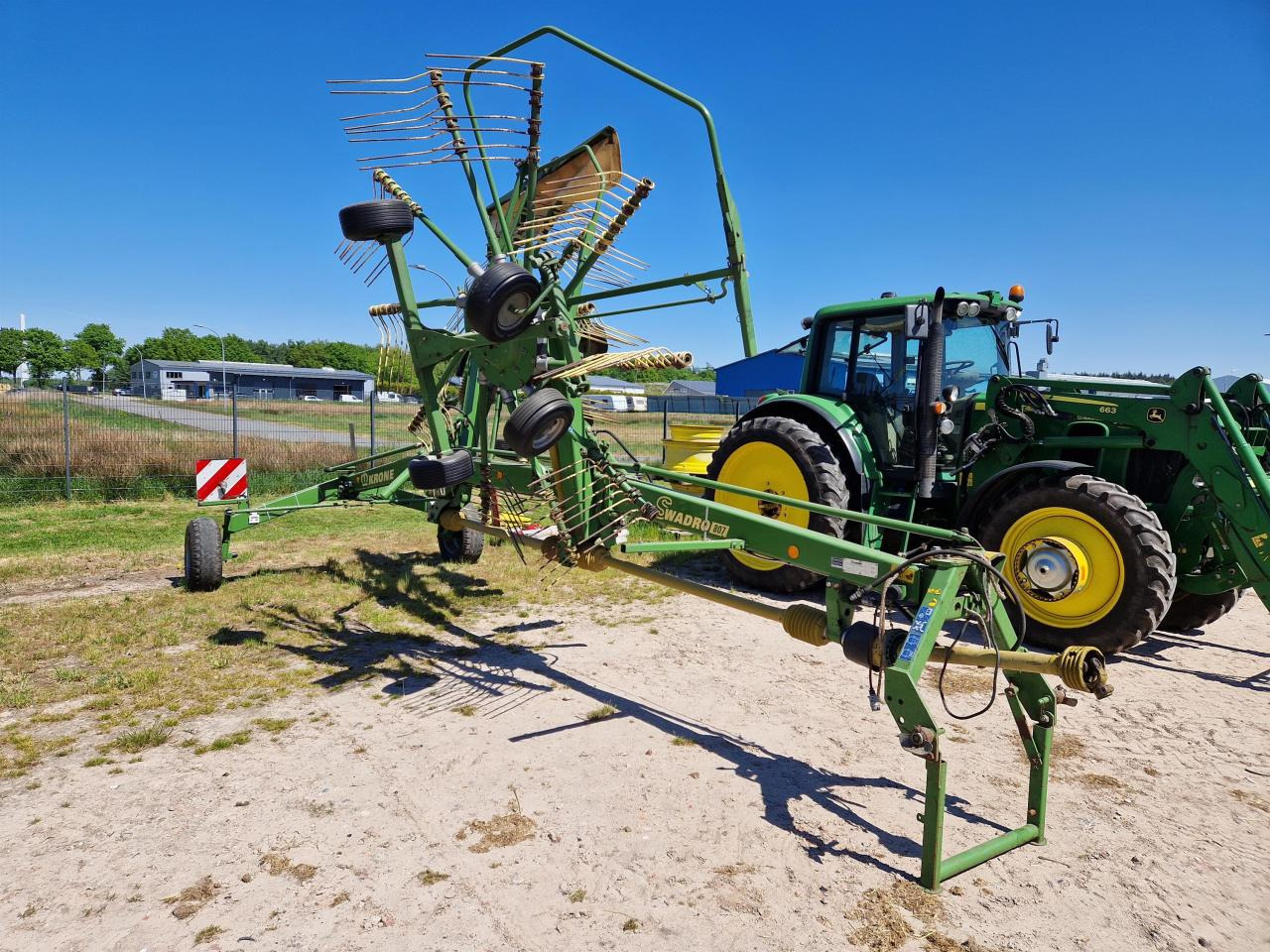 Krone Swadro 807 - Сеноворошилка: фото 2 Krone Swadro 807 - Сеноворошилка: фото 2