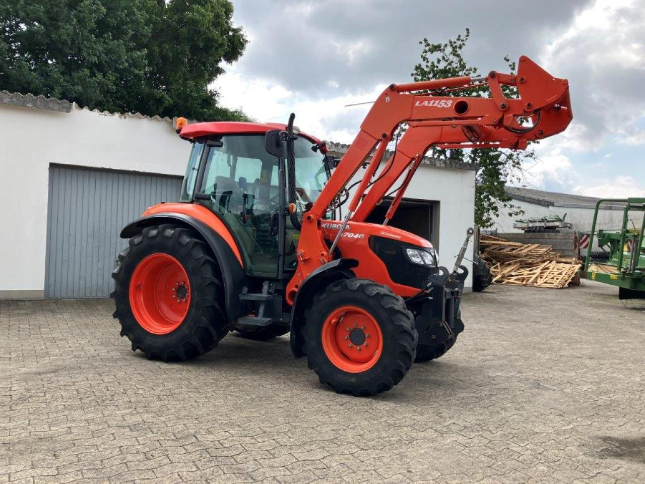 Kubota 7040 Hydro-Shift - Трактор: фото 2 Kubota 7040 Hydro-Shift - Трактор: фото 2