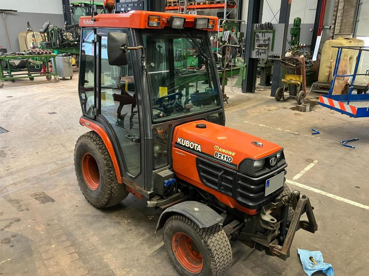 Kubota B2110 - Коммунальный трактор: фото 1 Kubota B2110 - Коммунальный трактор: фото 1