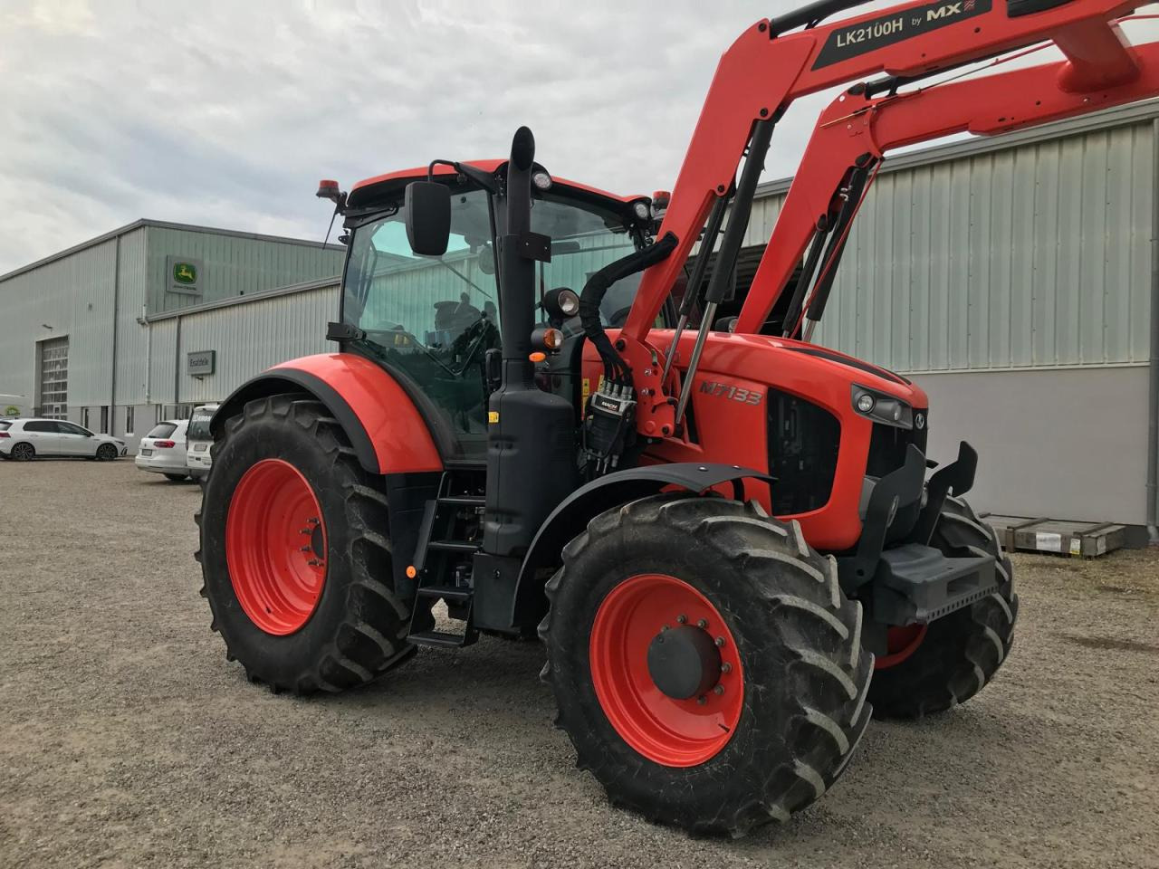 Kubota M7133 - Трактор: фото 2 Kubota M7133 - Трактор: фото 2