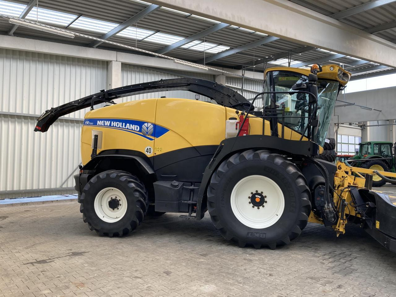 Кормоуборочный комбайн New Holland FR700: фото 8