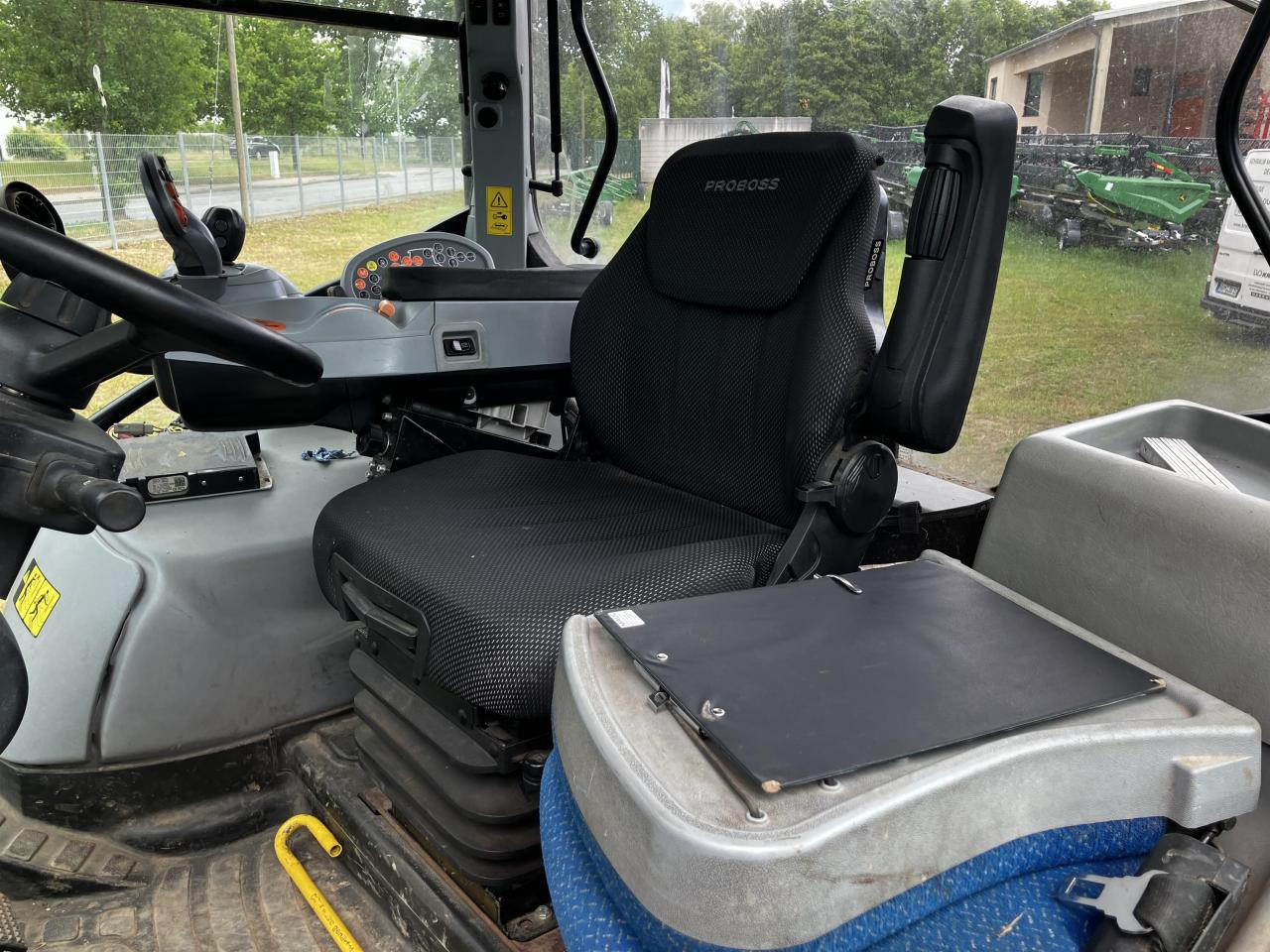 Трактор New Holland T7.270: фото 9