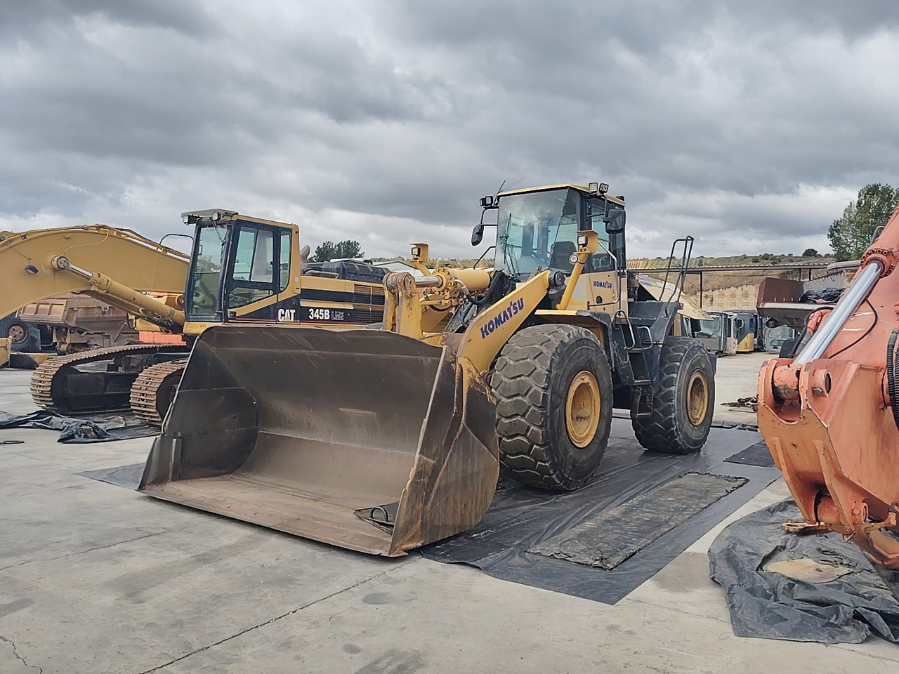 KOMATSU WA480-5H - Колёсный погрузчик: фото 1 KOMATSU WA480-5H - Колёсный погрузчик: фото 1