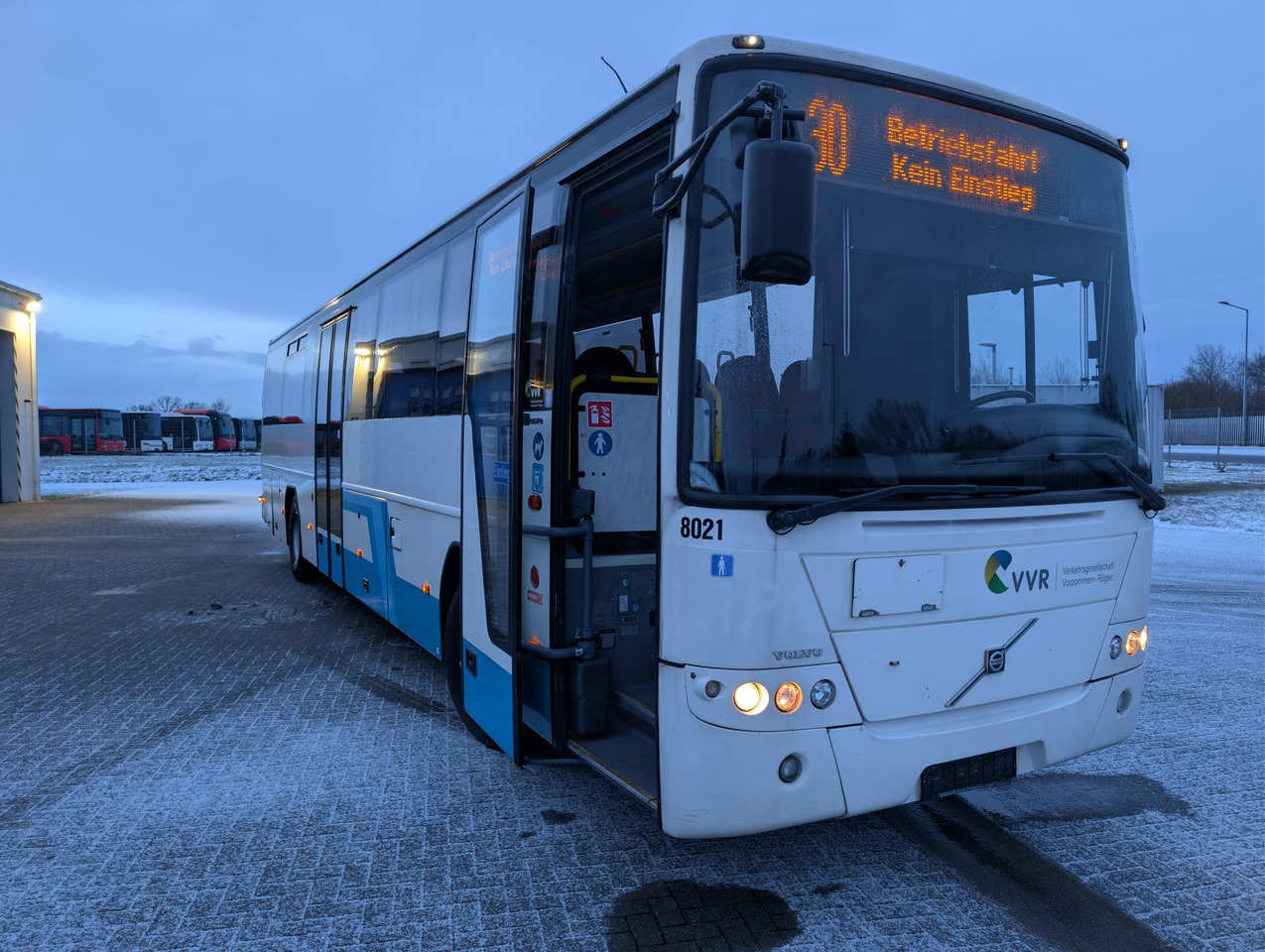 VOLVO 8700 - Пригородный автобус: фото 1 VOLVO 8700 - Пригородный автобус: фото 1