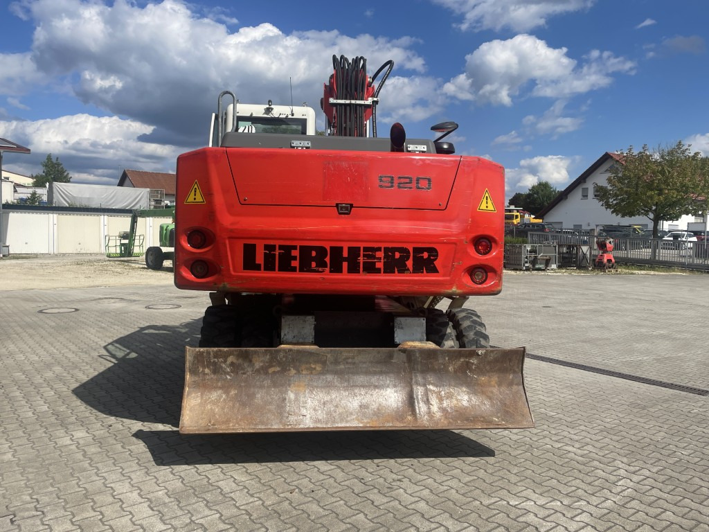 LIEBHERR A 920, Likufix, 2 x Tieflöffel - Колёсный экскаватор: фото 4 LIEBHERR A 920, Likufix, 2 x Tieflöffel - Колёсный экскаватор: фото 4