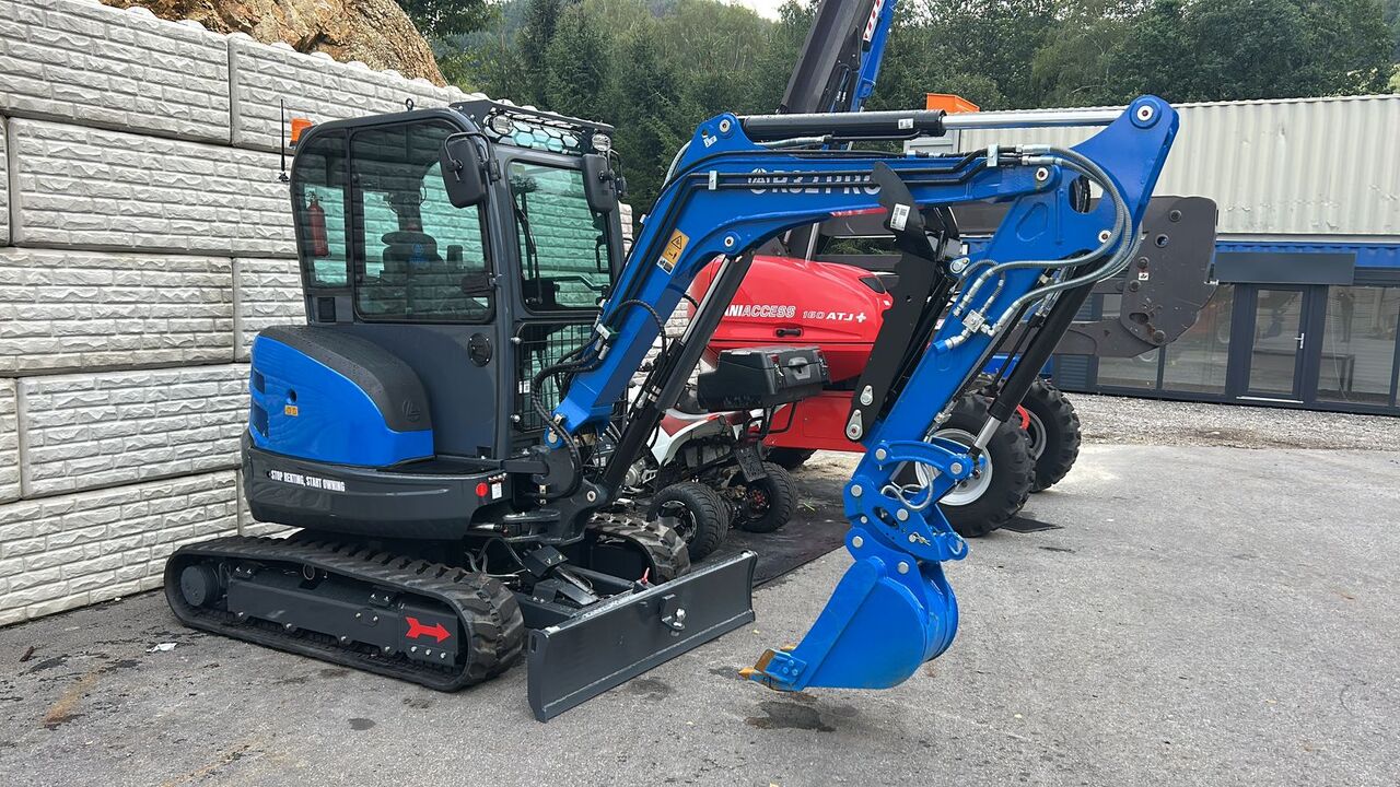 Rippa RIPPA R32 PRO Minibagger 3,2t - Мини-экскаватор: фото 1 Rippa RIPPA R32 PRO Minibagger 3,2t - Мини-экскаватор: фото 1
