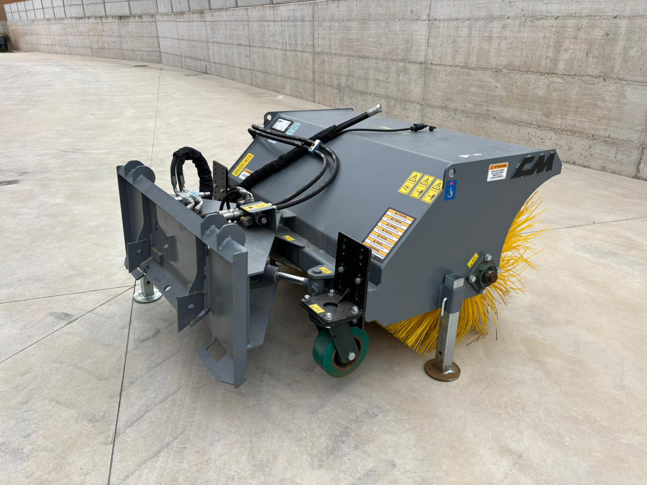 CM Angle sweeper CSA 125 - Щетка для Снегоуборочных машин: фото 2 CM Angle sweeper CSA 125 - Щетка для Снегоуборочных машин: фото 2