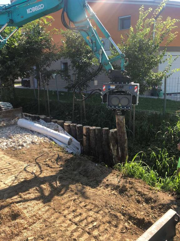 CM Crusher PV 60.100 Pile Driver - Сваебойная установка для Строительной техники: фото 1 CM Crusher PV 60.100 Pile Driver - Сваебойная установка для Строительной техники: фото 1