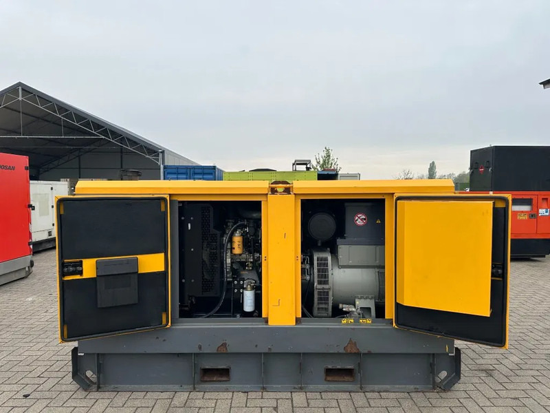 Atlas-Copco QAS 100 Perkins Leroy Somer 100 kVA Silent Rental generatorset - Электрогенератор: фото 3 Atlas-Copco QAS 100 Perkins Leroy Somer 100 kVA Silent Rental generatorset - Электрогенератор: фото 3