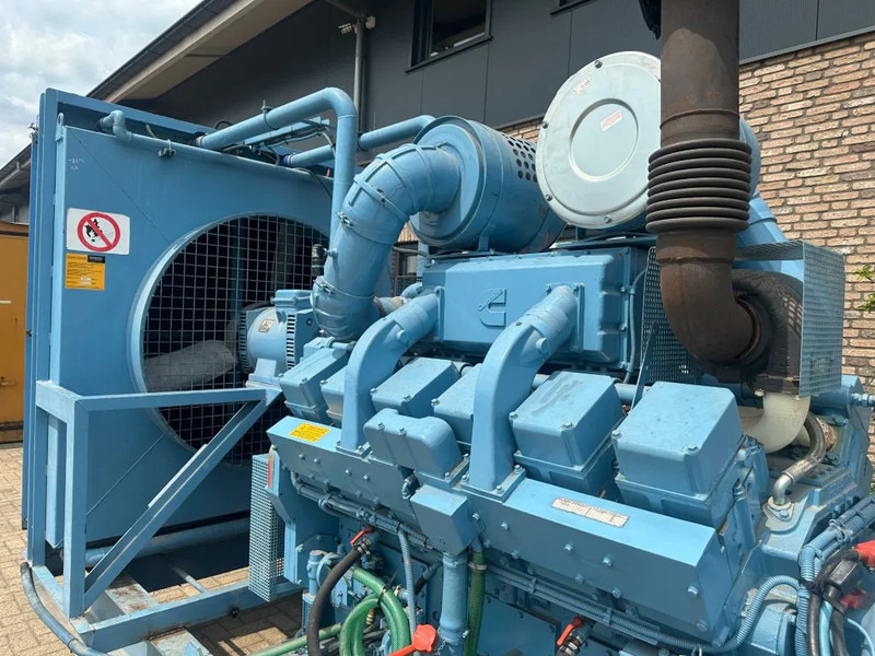Cummins KTA 38 G1 Leroy Somer 800 kVA noodstroom generatorset as New ! 123 hours ! - Электрогенератор: фото 3 Cummins KTA 38 G1 Leroy Somer 800 kVA noodstroom generatorset as New ! 123 hours ! - Электрогенератор: фото 3
