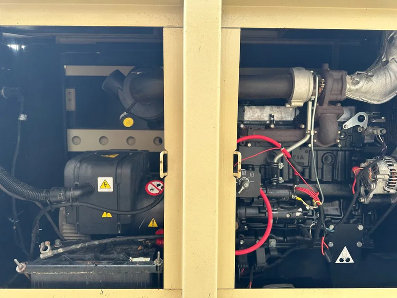 Doosan G40 Mitsubishi Leroy Somer 40 kVA Silent Rental generatorset - Электрогенератор: фото 3 Doosan G40 Mitsubishi Leroy Somer 40 kVA Silent Rental generatorset - Электрогенератор: фото 3