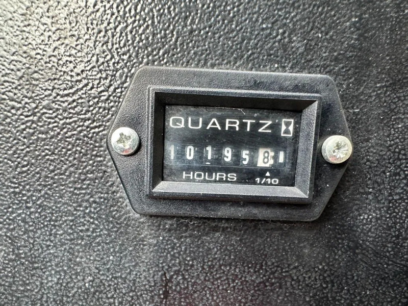 Электрогенератор Doosan G40 Mitsubishi Leroy Somer 40 kVA Silent Rental generatorset: фото 11