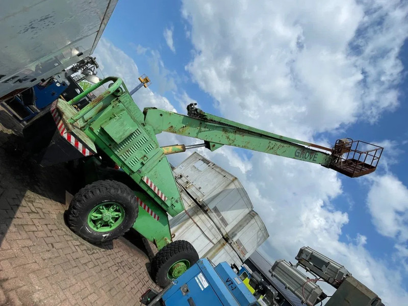 Grove MZ90 Deutz F3L912 Diesel 4 x 4 Telescoophoogwerker 27.6 meter werkhoogte - Телескопический подъемник: фото 3 Grove MZ90 Deutz F3L912 Diesel 4 x 4 Telescoophoogwerker 27.6 meter werkhoogte - Телескопический подъемник: фото 3