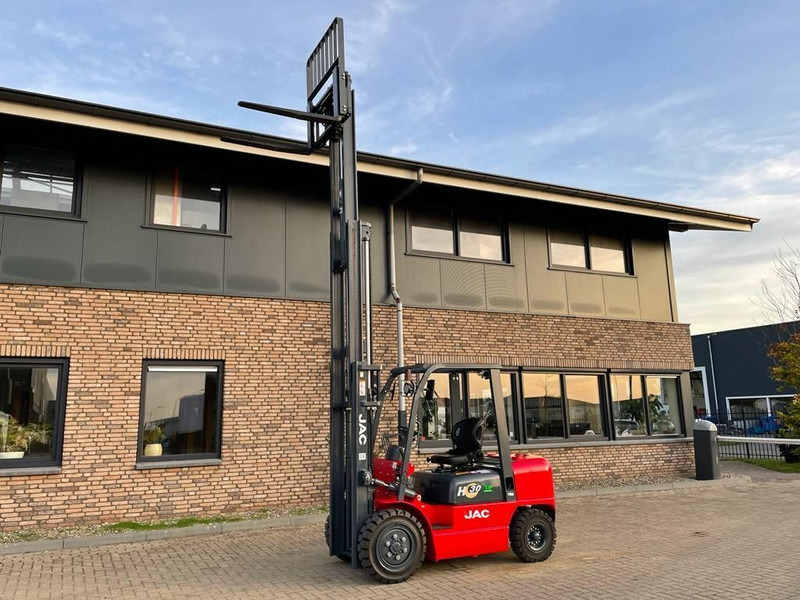 Новый Дизельный погрузчик Isuzu JAC CPCD30 3 ton Triplex Freelift Sideshift Diesel Heftruck New !: фото 6 Новый Дизельный погрузчик Isuzu JAC CPCD30 3 ton Triplex Freelift Sideshift Diesel Heftruck New !: фото 6