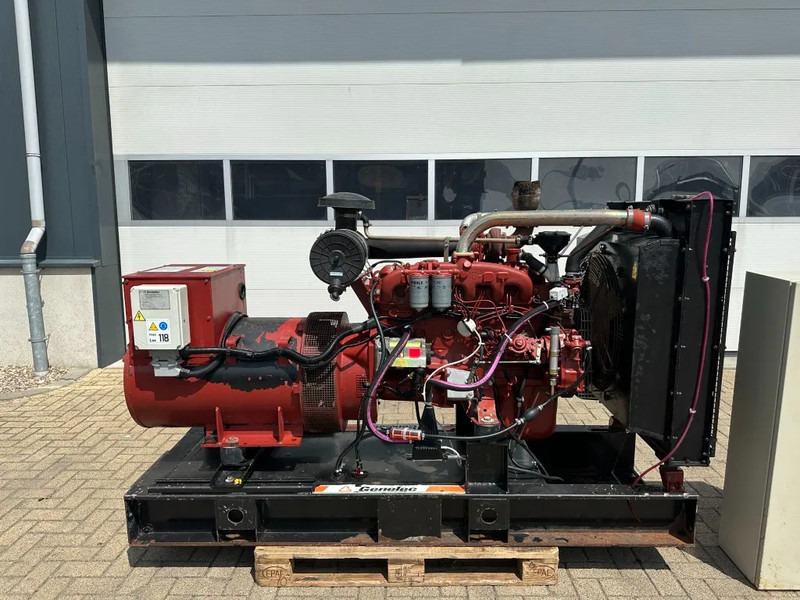 Iveco 8061 Marelli 150 kVA noodstroom generatorset ATS automatische netovername - Электрогенератор: фото 5 Iveco 8061 Marelli 150 kVA noodstroom generatorset ATS automatische netovername - Электрогенератор: фото 5