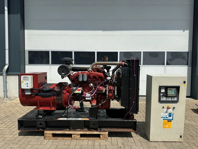 Iveco 8061 Marelli 150 kVA noodstroom generatorset ATS automatische netovername - Электрогенератор: фото 1 Iveco 8061 Marelli 150 kVA noodstroom generatorset ATS automatische netovername - Электрогенератор: фото 1