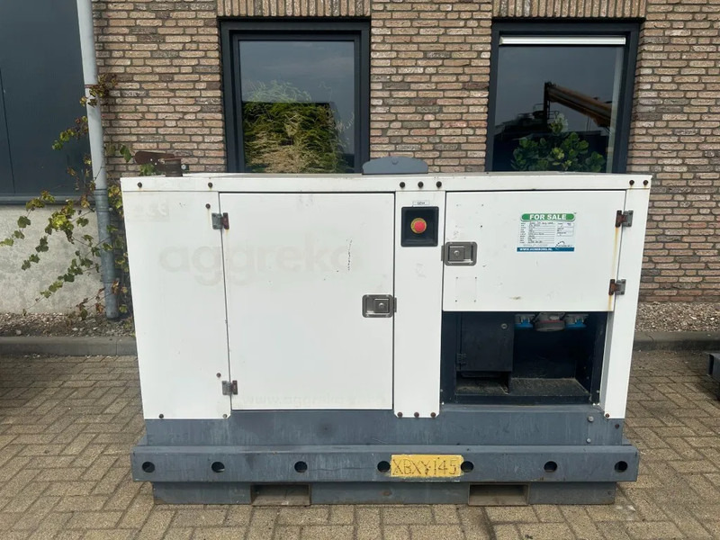 Iveco FPT F32 AM1A Leroy Somer 32 kVA Silent generatorset 297 hours ! - Электрогенератор: фото 1 Iveco FPT F32 AM1A Leroy Somer 32 kVA Silent generatorset 297 hours ! - Электрогенератор: фото 1