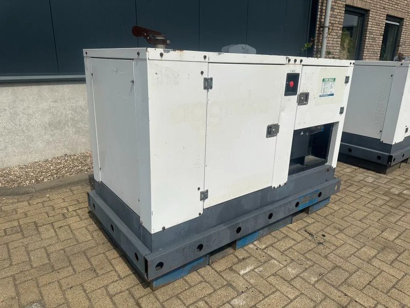 Iveco FPT F32 AM1A Leroy Somer 32 kVA Silent generatorset .... hours ! - Электрогенератор: фото 1 Iveco FPT F32 AM1A Leroy Somer 32 kVA Silent generatorset .... hours ! - Электрогенератор: фото 1