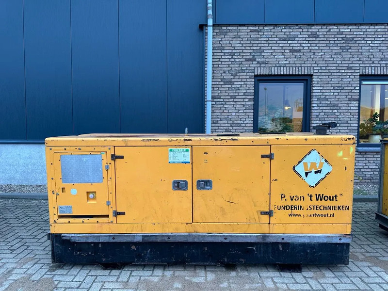 John Deere 6068 TF 258 Mecc Alte Spa 130 kVA Silent generatorset - Электрогенератор: фото 1 John Deere 6068 TF 258 Mecc Alte Spa 130 kVA Silent generatorset - Электрогенератор: фото 1