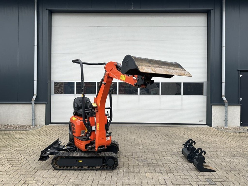 Kubota U10-3 Minigraver Diesel Graafmachine 2021 ! 690 uur ! As New ! - Мини-экскаватор: фото 2 Kubota U10-3 Minigraver Diesel Graafmachine 2021 ! 690 uur ! As New ! - Мини-экскаватор: фото 2