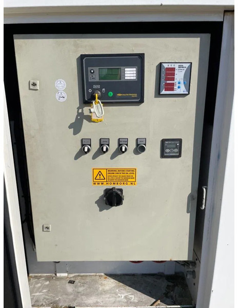 Lister Hybride powerpack 16 kVA + 1500Ah batterypack (NEW!!!) - Электрогенератор: фото 5 Lister Hybride powerpack 16 kVA + 1500Ah batterypack (NEW!!!) - Электрогенератор: фото 5