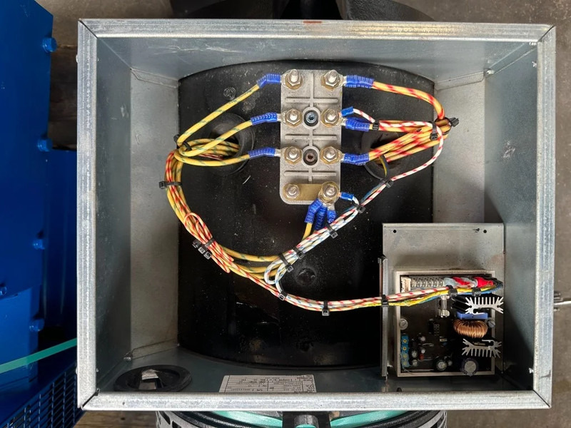 MECC ALTE SPA ECO 28-SN/4 Alternator 17 kVA Generatordeel 400 Volt - Электрогенератор: фото 5 MECC ALTE SPA ECO 28-SN/4 Alternator 17 kVA Generatordeel 400 Volt - Электрогенератор: фото 5