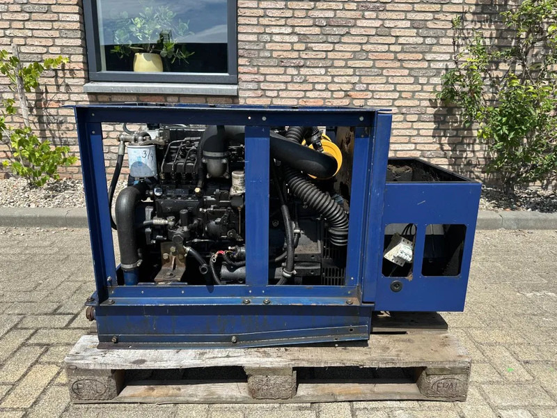Mitsubishi S4Q2 Stamford 20 kVA marine generatorset - Электрогенератор: фото 3 Mitsubishi S4Q2 Stamford 20 kVA marine generatorset - Электрогенератор: фото 3