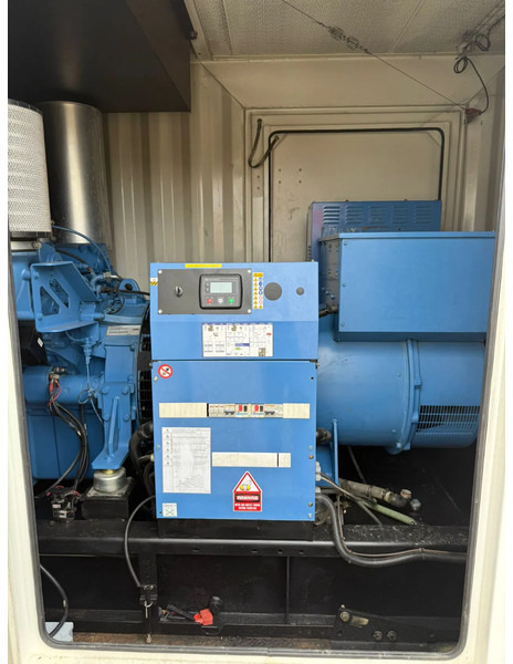 SDMO MTU 12V 2000 Leroy Somer 910 kVA Silent generatorset in 20 ft container - Электрогенератор: фото 2 SDMO MTU 12V 2000 Leroy Somer 910 kVA Silent generatorset in 20 ft container - Электрогенератор: фото 2