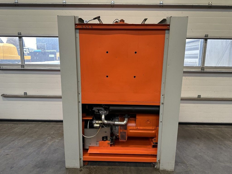 Электрогенератор SDMO Safari Ruggerini Mecc Alte Spa 8 kVA Silent generatorset as New ! 1021 hours: фото 15