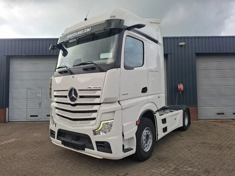 Mercedes-Benz Actros 1945 More PCS in stock - Тягач: фото 2 Mercedes-Benz Actros 1945 More PCS in stock - Тягач: фото 2